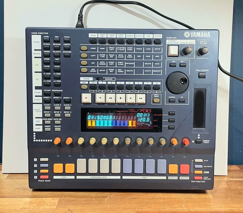 Yamaha SU700 68MB RAM Sampler Sequencer Groovebox image 1