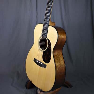 Martin Standard Series 00-18 image 20