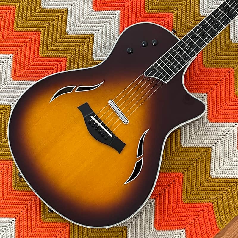 Taylor T5 Standard - 2005 Early Generation T5! - 9.5/10 Mint Condition! - Amazing Guitar with Original Case! - image 1