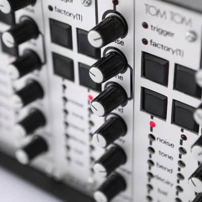 Simmons SDSV Electronic Analog Modular Drum Synthesizer w/ XLR Cables #50522 image 16