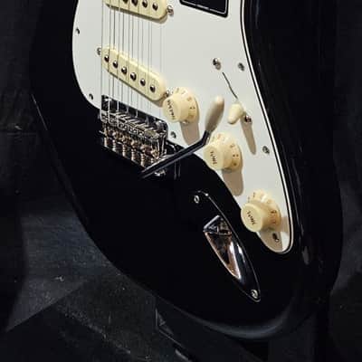 Fender Player II Stratocaster Electric Guitar - Black with Maple Fingerboard 2025 image 7