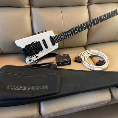 RARE!!! Steinberger GL-4T-GR with Transtrem Type II, plug in leg rest, 24 to 13 pins converter, modded Roland GM-70, 24pins cables, 24pins dust cover image 4
