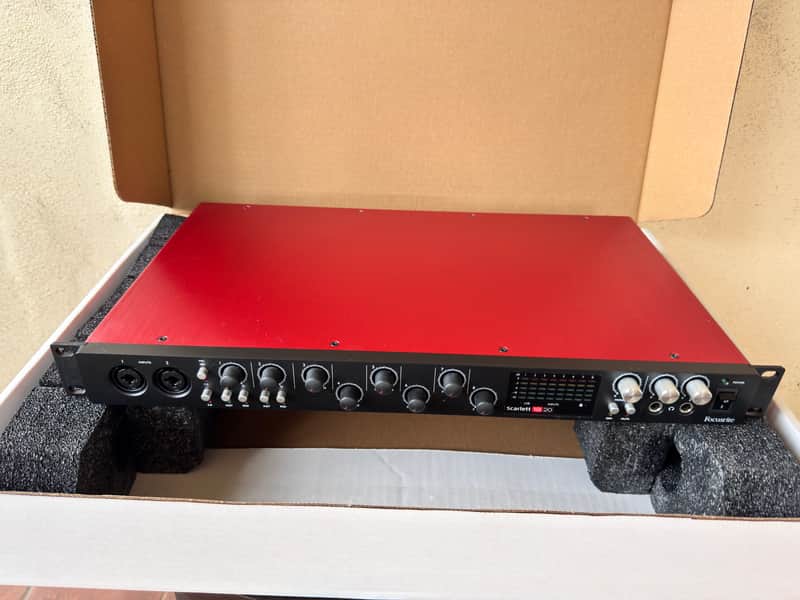 Focusrite Scarlett 18i20 USB 2.0 Audio Interface 2013 - 2016 - Red / Black imagen 1
