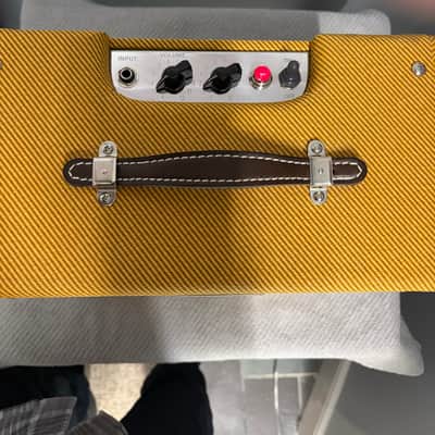 Fender Pro Junior IV 15-Watt 1x10" Guitar Combo 2018 - Present - Lacquered Tweed image 3