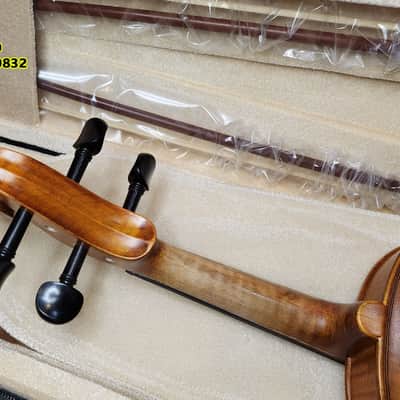 Cecilio 4/4 Deluxe Student+ Violin Aged 2 Years+ Tonewoods Solid Spruce Top Flamed Maple,Neck & sides, Inlaid Purfling, All-Ebony Components, Independent Fine-Tuners, Mongolian Horsehair Brazilwood Bows, Satin Antique Finish image 11