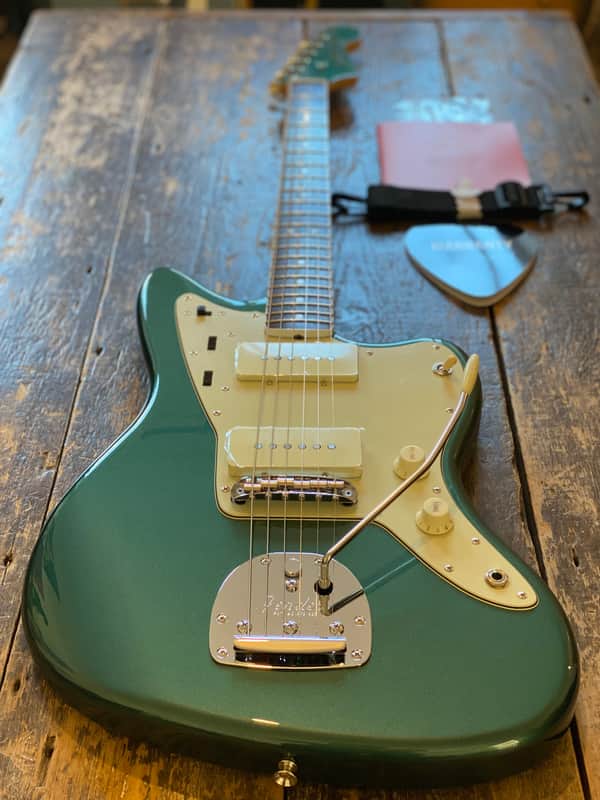 Fender MIJ Traditional II Late '60s Jazzmaster | Reverb France
