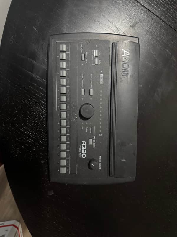 Aviom A320 32-Channel Personal Mixer 2010s - Black image 1