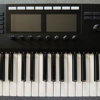 Native Instruments Komplete Kontrol S61 mk1 2014 image 4
