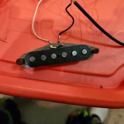 FENDER STRATOCASTER PICKUP 1976 grey bottom, rewound, reads 5.83 image 3