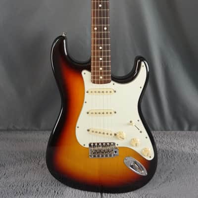 Fender Stratocaster 2017 - Sunburst Made in Japan image 2