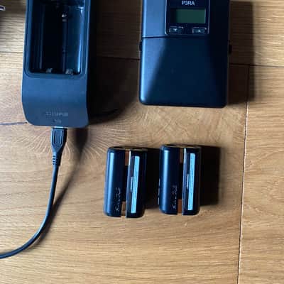 Shure PSM 300 Premium H20 + 2 x Batteries SB900A + Charger image 5