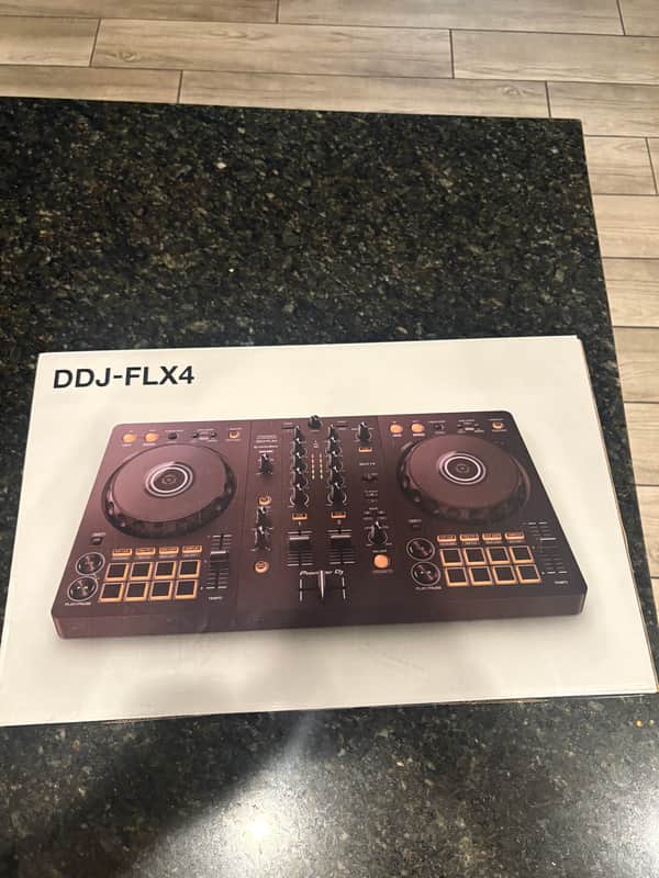 Pioneer DDJ-FLX4 2-Channel DJ Controller