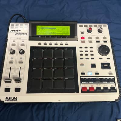 Akai MPC 2500LE Limited Edition (222 of 500) Music Production Center