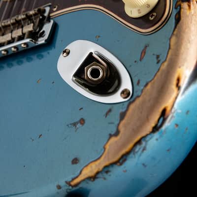 Fender Custom Shop LTD 1961 Heavy Relic Stratocaster Lake Placid Blue Over 3 Tone Sunburst image 12