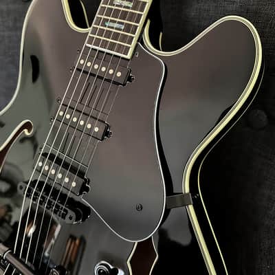 Vox Bobcat S66 3-Ply Pickguard Replacement - Black image 4