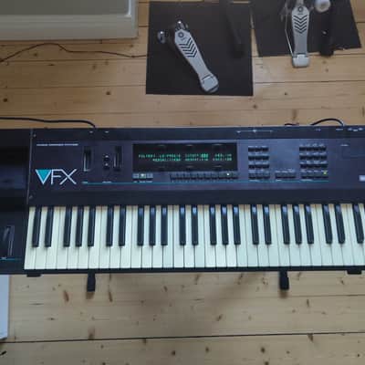 Ensoniq VFX Dynamic Component Synthesizer 1988 - Black image 2