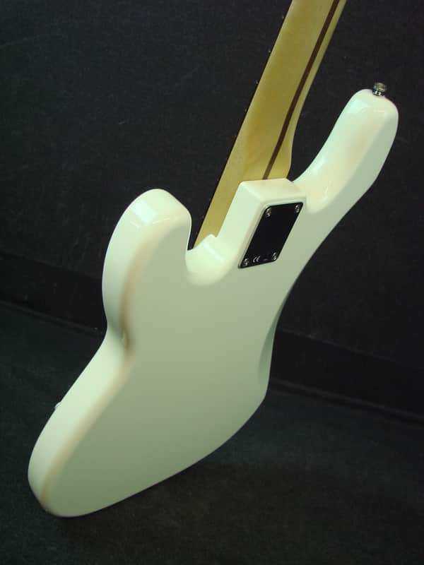 2014 Fender Standard Precision Bass MIM White Electric P-Bass Made