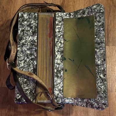 Capri Vintage Piano Accordion Project image 8