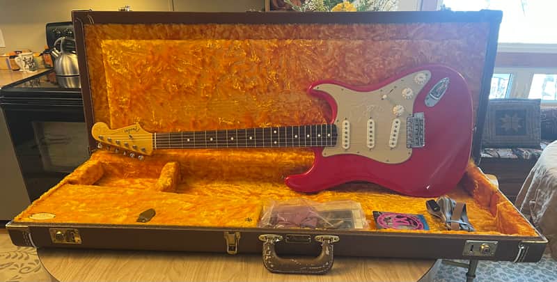 Fender Mark Knopfler Artist Series Signature Stratocaster 2011- Hot Red