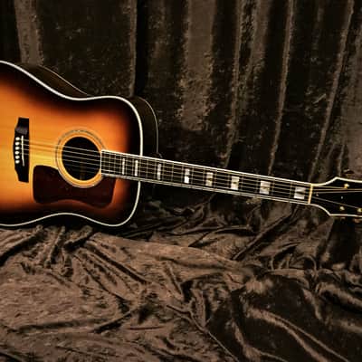 Guild D-55 2013 Sunburst New Hartford Built Guild Acoustic D55 Very Good Condition Dreadnought image 12