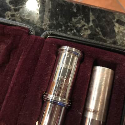 Yamaha YFL-481H solid silver low B flute In original box image 2