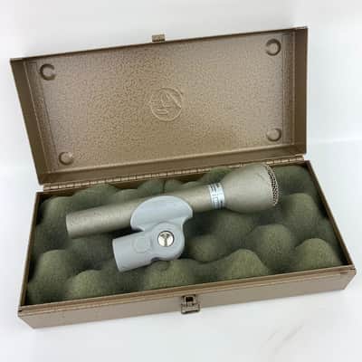 Vintage 1974 635A Dynamic Omnidirectional Microphone w/Metal Case & EV Clip image 1