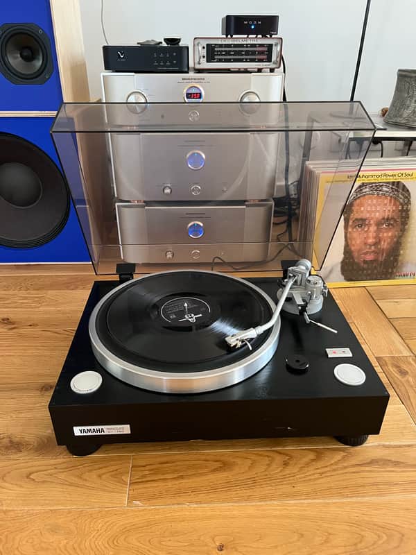 Yamaha GT-750 Platine Tourne-Disque Vinyle Haut De Gamme (240V)