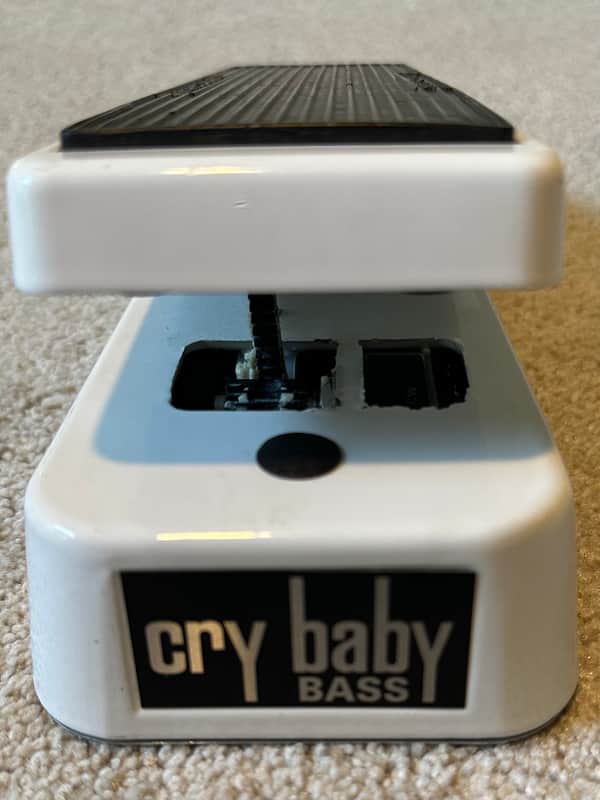 Dunlop 105Q Cry Baby Bass Wah 1999 - Present - White image 1