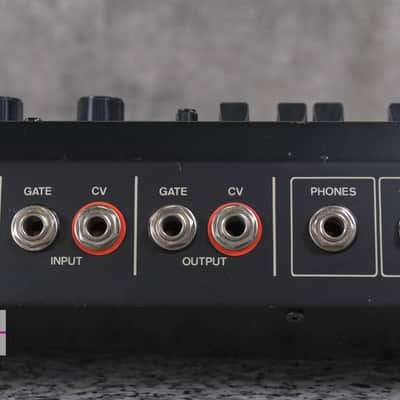 Roland SH-2 Analog Synthesizer w/Hard case in Very Good condition image 12