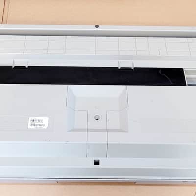 Yamaha PSR 293 61 Key Electronic Keyboard Portable Piano MIDI Touch Sensitive 6 track Sequencer image 8
