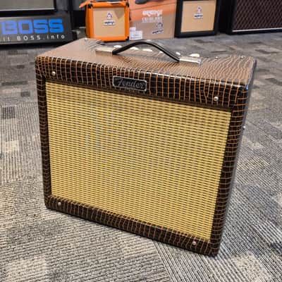Used Fender Blues Junior IV Combo Guitar Amp - Limited Edition Alligator image 2