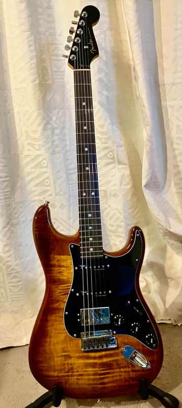 Fender Limited Edition American Ultra Stratocaster HSS Tiger's Eye 2024 - Flame Burst image 1