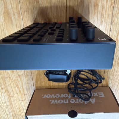 Elektron Syntakt 12 Track Drum Computer & Synthesizer 2022- Present - Black image 4