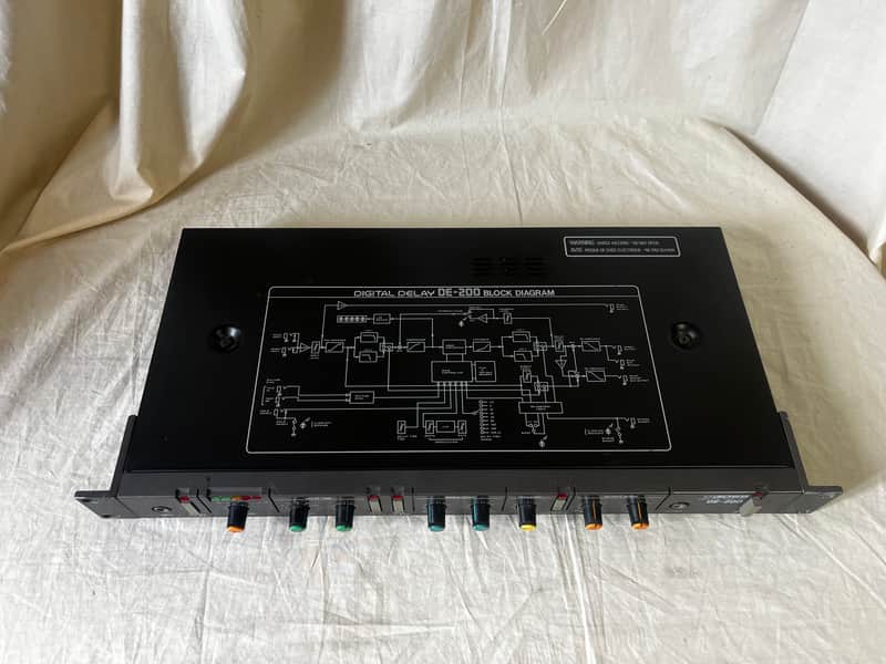 Boss DE-200 Rackmount digital delay Vintage 80s Rack | Reverb Canada