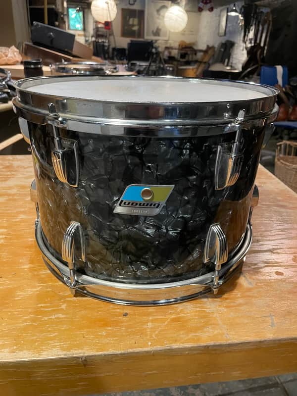 Ludwig Blue Olive Badge 70’s Black Diamond Pearl