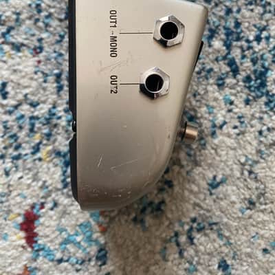 Marshall VT-1 Vibratrem Vibrato and Tremolo Pedal 2010s - Silver image 3