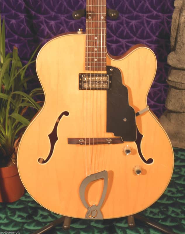 DeArmond by Guild X135 Hollowbody 