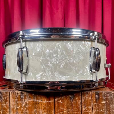 1960s Slingerland 5.5x14 Deluxe Student Model No. 161 Snare Drum White Marine Pearl image 5