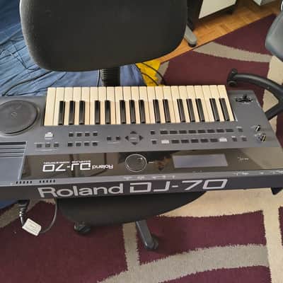 Roland DJ-70 - 1992 Digital Sampling Keyboard Scratch Wheel imagen 16