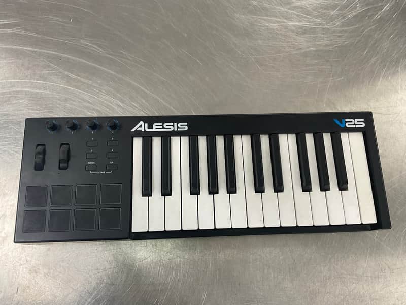 Alesis V25 25-key USB MIDI Controller with Beat Pads 2017 - 2022 - Black image 1