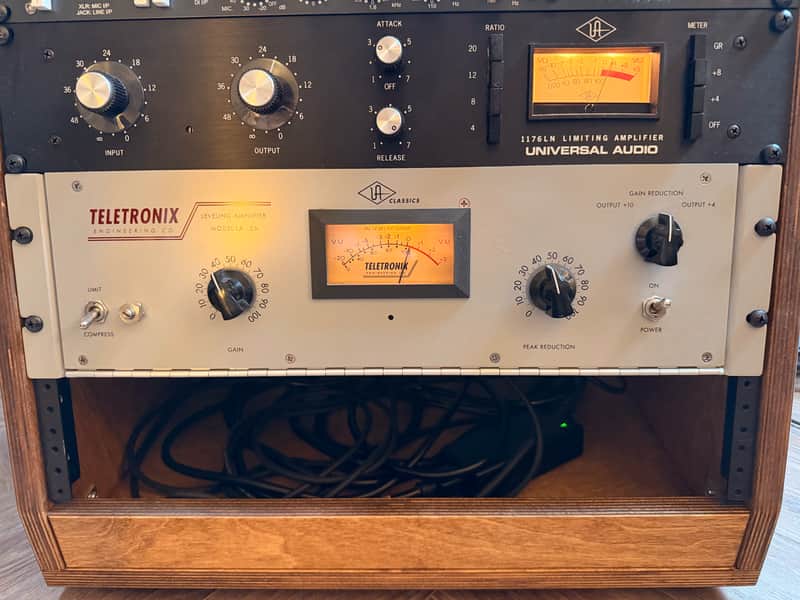 Universal Audio LA-2A Leveling Amplifier / Optical Compressor 2000 - Present - Gray image 1