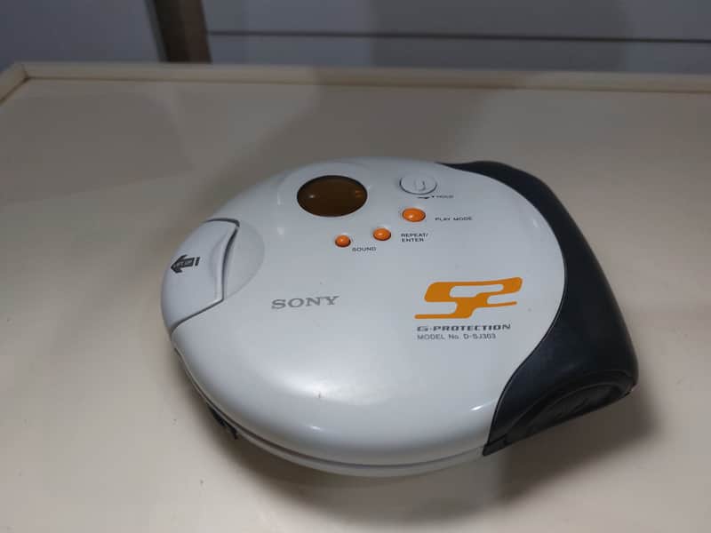 Sony D-SJ303 S2 Sports CD Walkman image 1