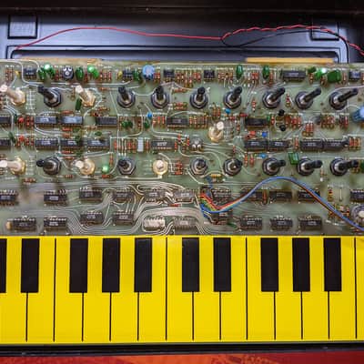 EDP Wasp 25-Key Analog Synthesizer 1978 - 1981 - Black image 3