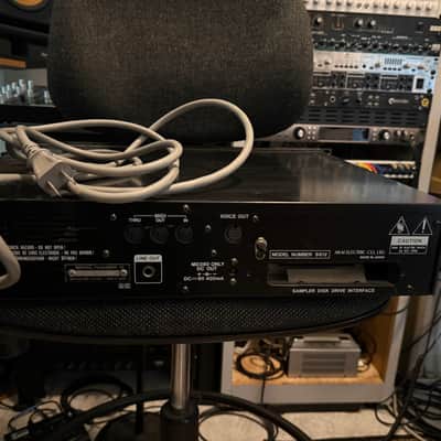 Akai S612 / MD280 MIDI Digital Sampler /Disc Drive 1985 - Black image 4