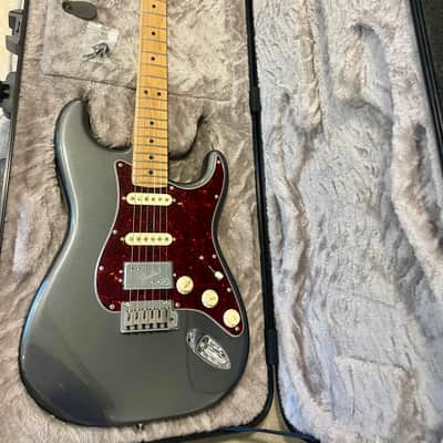 Fender American Professional Classic Stratocaster HSS 2023 - Faded Black image 5