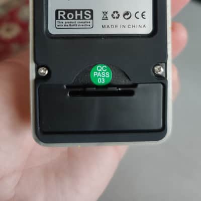 Joyo JF-09 Tremolo 2010s - Yellow image 9
