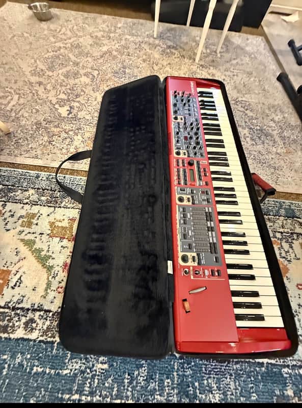 Nord Stage 2 SW73 Compact Semi-Weighted 73-Key Digital Piano 2011 - 2014 - Red