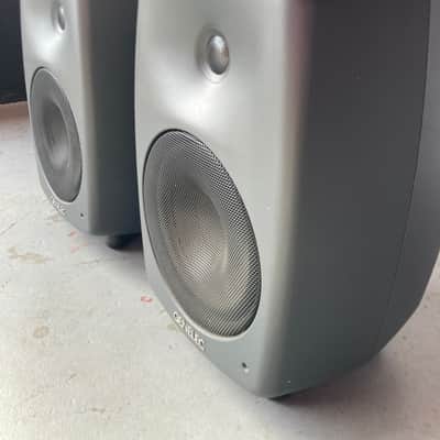 Genelec 8040A 6.5" Powered Nearfield Studio Monitor (Pair) 2005 - 2013 - Gray image 3