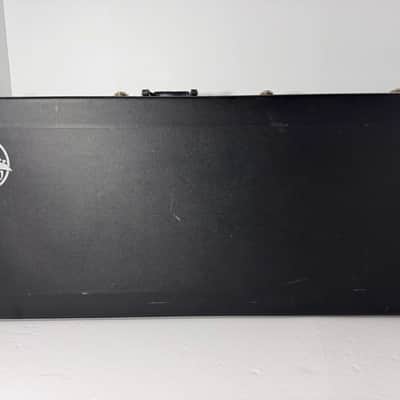 Jackson-Charvel Molded Black Hard Shell Case imagen 3