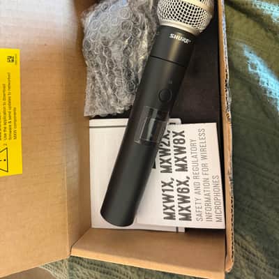 Shure MXW1X + MXW2X-SM58 Transmitter Pair Z10 BAND image 4
